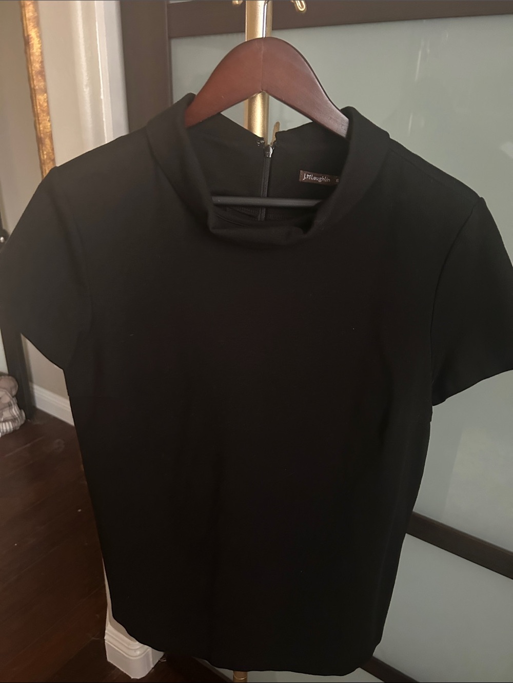 J. McLaughlin Black Short-Sleeve Mock Neck Top